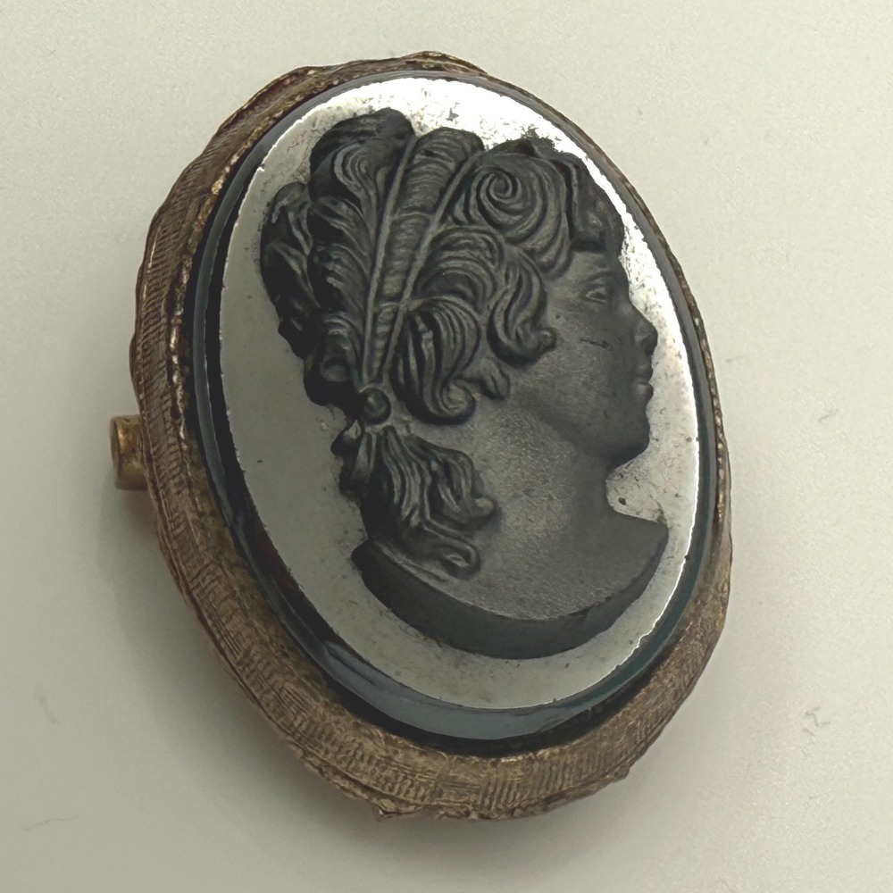 Vintage Black Glass Cameo Brooch Pendant Intaglio Lady Portrait Gold Tone Frame